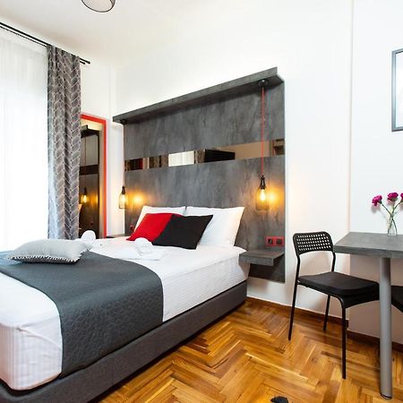 Downtown Luxury Boutique Suites : The Red Suite Thessaloniki Buitenkant foto