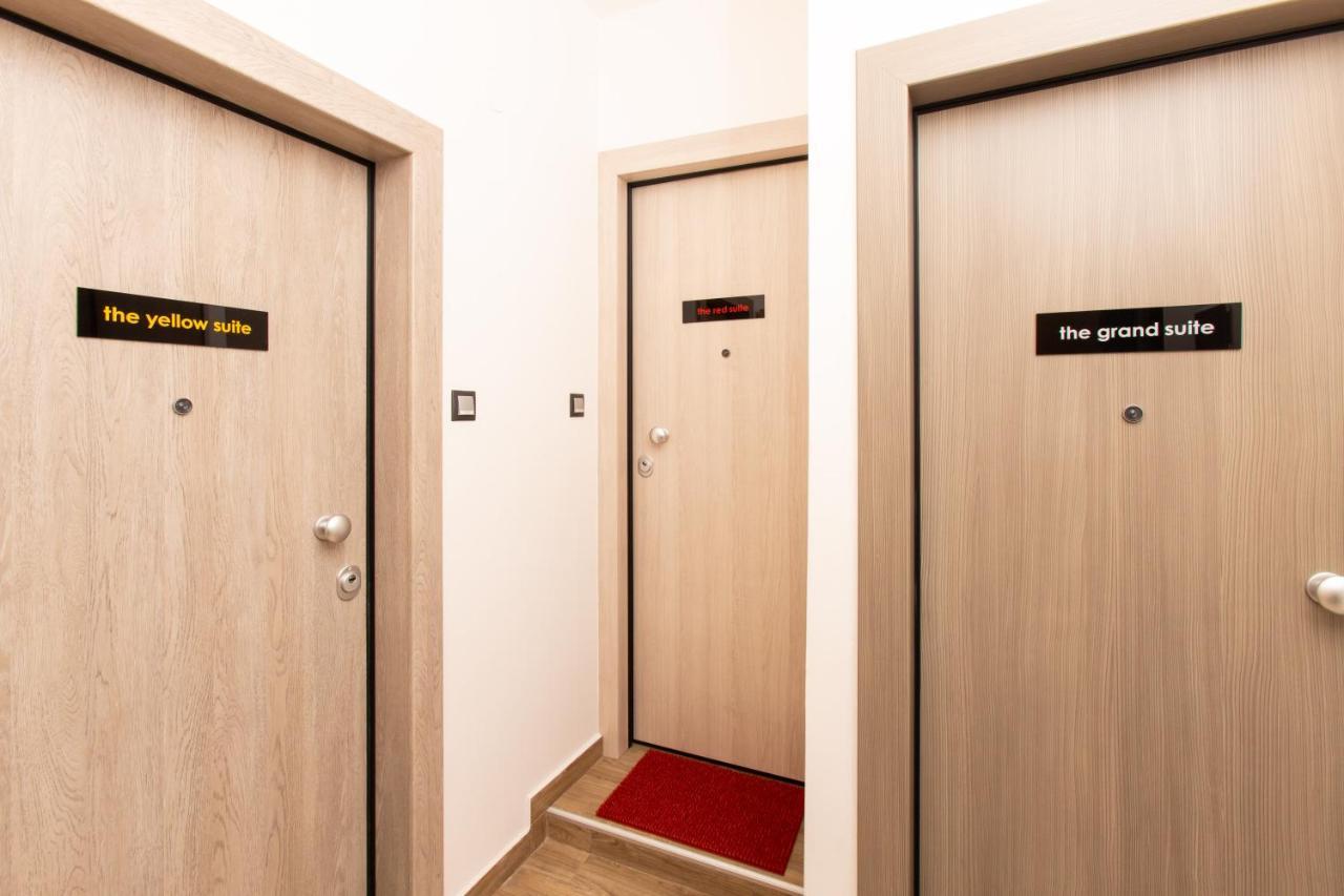 Downtown Luxury Boutique Suites : The Red Suite Thessaloniki Buitenkant foto