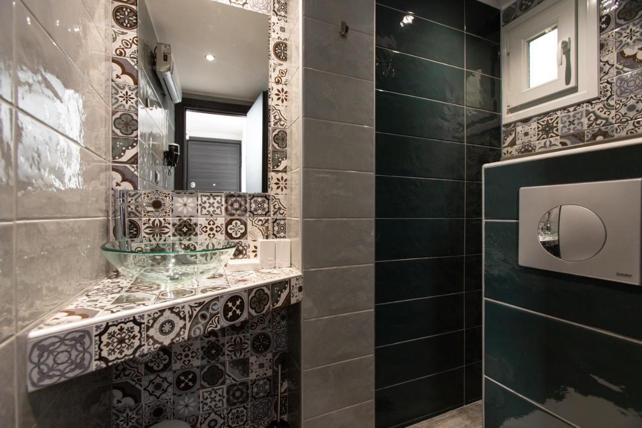Downtown Luxury Boutique Suites : The Red Suite Thessaloniki Buitenkant foto